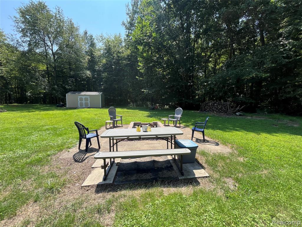 28524 Elwell Road, Belleville, MI 48111 — Photo 13
