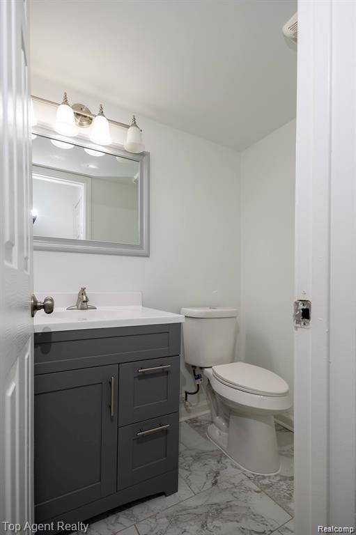 8841 Sunrise Drive, Sterling Heights, MI 48312 — Photo 10
