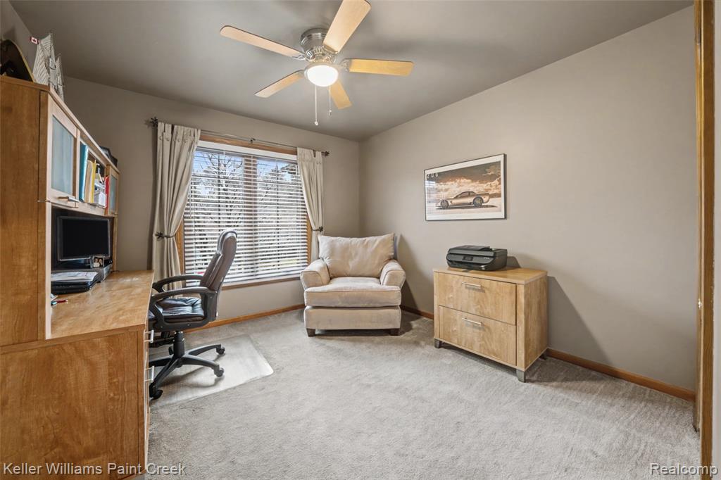 247 Glenmoor Drive S, Rochester, MI 48307 — Photo 36