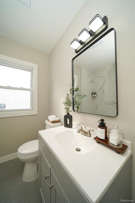 19348 Woodcrest Street, Harper Woods, MI 48225 — Photo 36