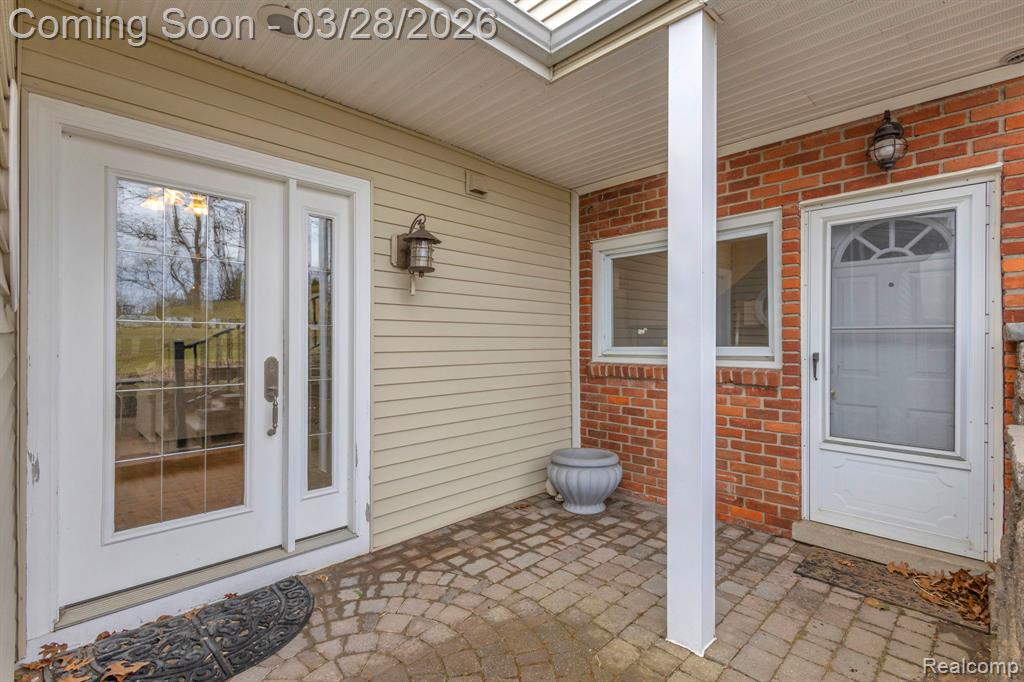 664 King Circle, Lake Orion, MI 48362 — Photo 53