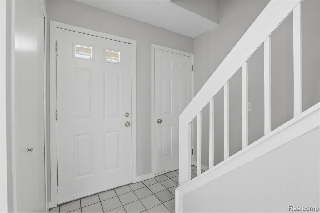 31192 Columbia Drive, Novi, MI, 48377