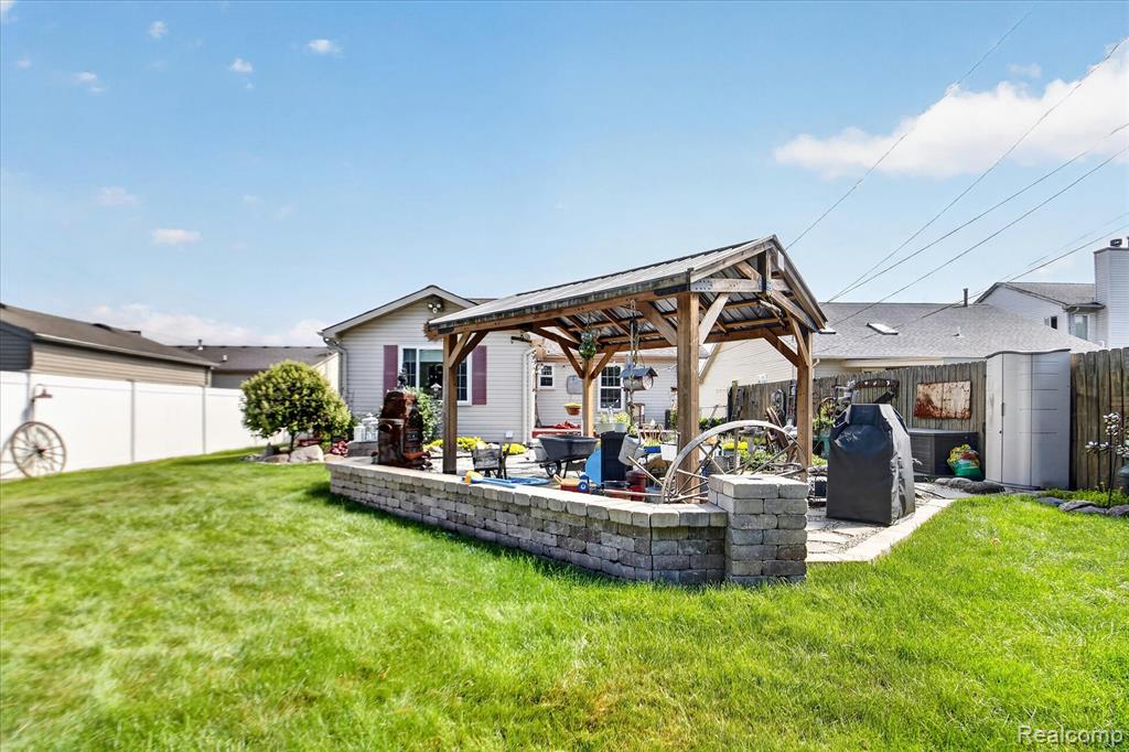 24220 Harrison Street, Clinton Twp, MI 48035 — Photo 53