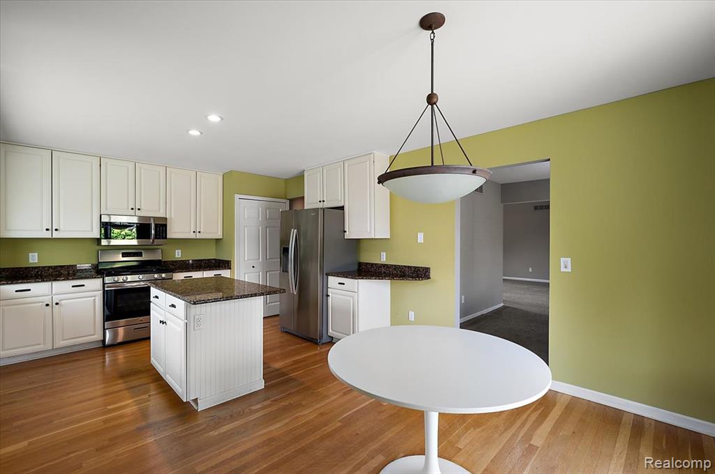 6952 Granger Drive, Troy, MI 48098 — Photo 10