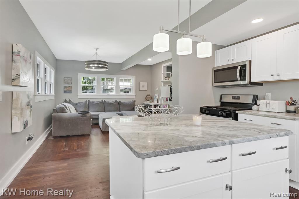 207 E SHERMAN Street, Holly, MI 48442 — Photo 12