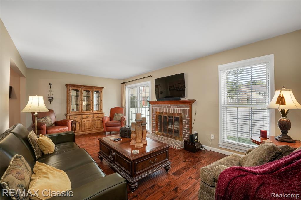 20903 W Glen Haven Circle, Novi, MI 48167 — Photo 7
