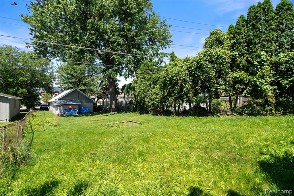 1325 E Lake Drive, Novi, MI 48377 — Photo 24