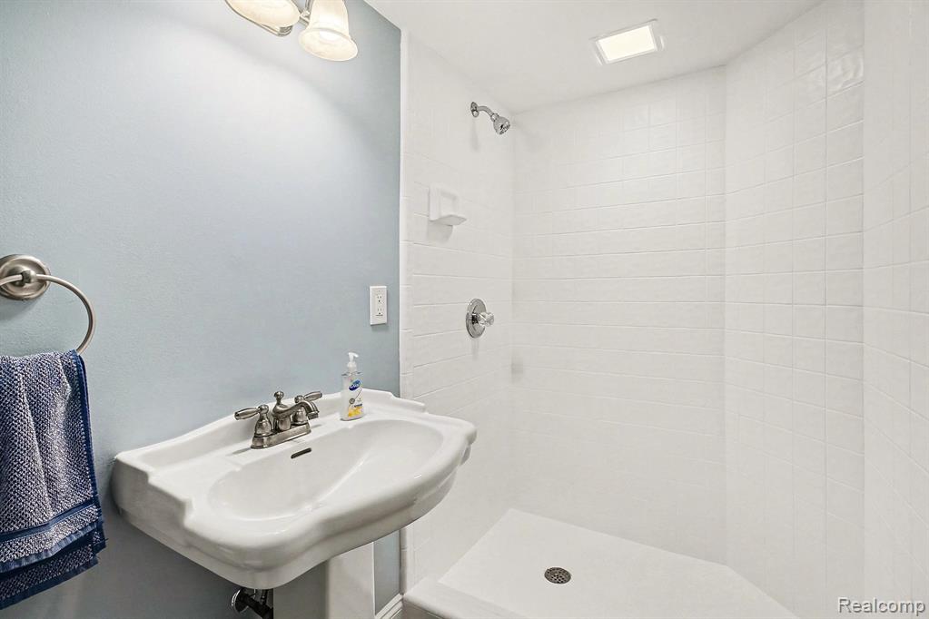 9955 Wiggins Road, Howell, MI 48855 — Photo 44