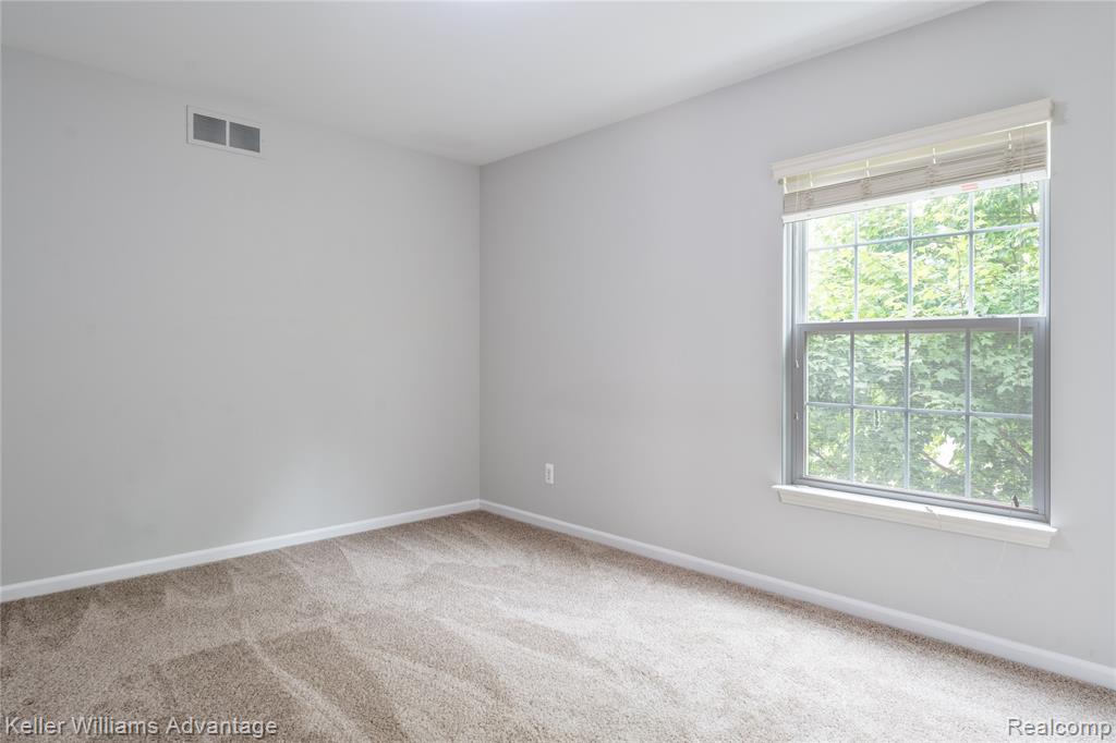 27460 Belgrave Place, Novi, MI — Photo 33