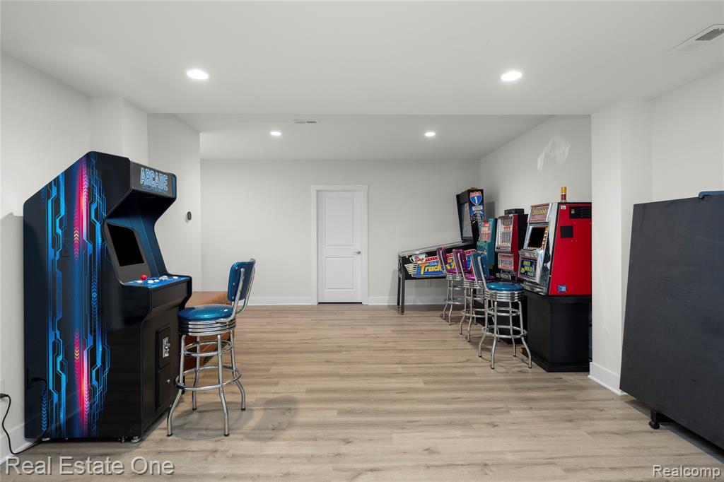 7656 Dunlap Court, West Bloomfield, MI — Photo 33