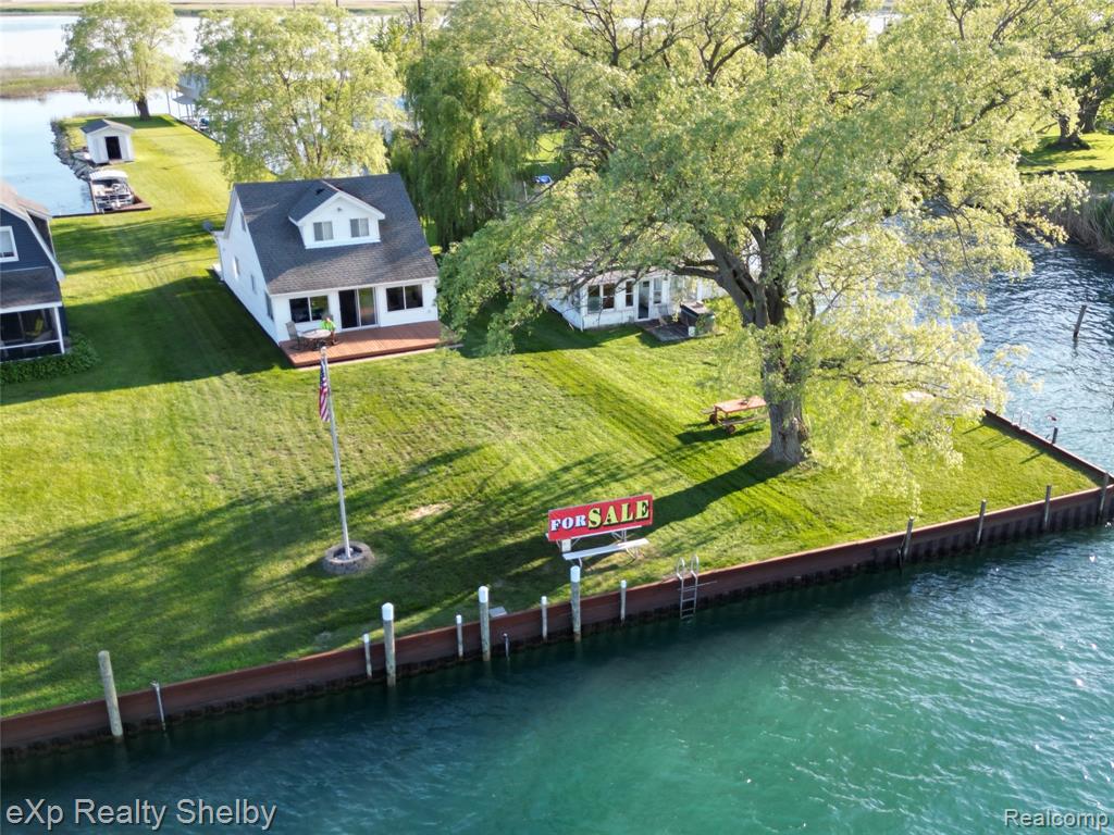 8395 N Channel - Harsens Island, Clay, MI 48001 — Photo 77