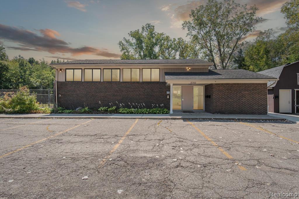 8346 Lakeview Drive, Ypsilanti, MI 48198 — front exterior