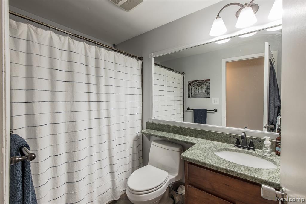 8726 Sandy Crest Drive, White Lake, MI — Photo 24
