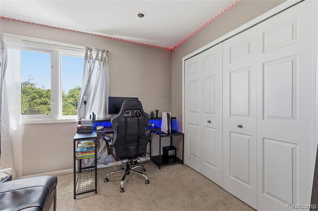 50426 Chief Drive, Macomb, MI 48044 — Photo 33