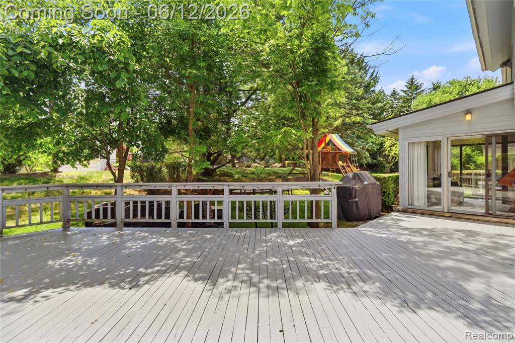 4057 Fox Lake Drive, Bloomfield Hills, MI 48302 — Photo 48