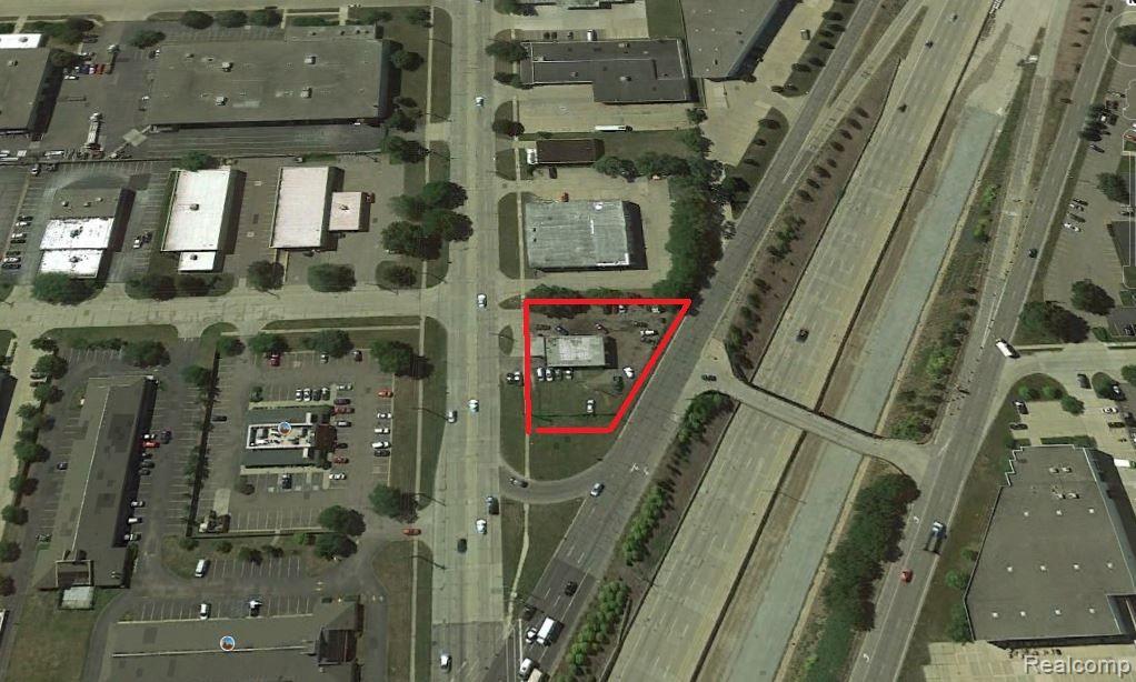 25621 DEQUINDRE Road - Photo 3