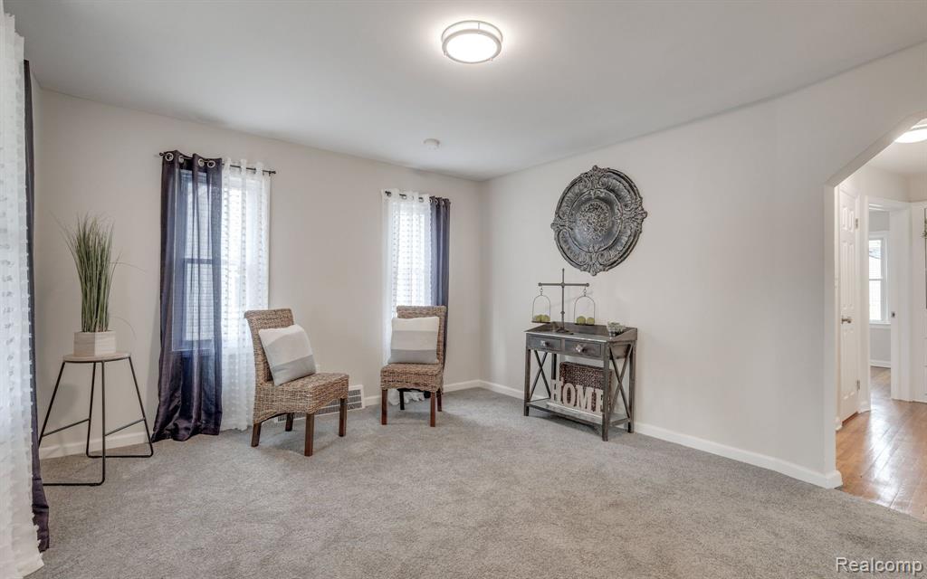 597 MARKLE Avenue, Pontiac, MI 48340 — Photo 4