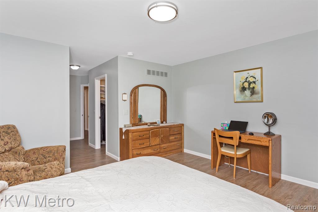 41667 WESTBURY Lane, Clinton Twp, MI 48038 — Photo 23