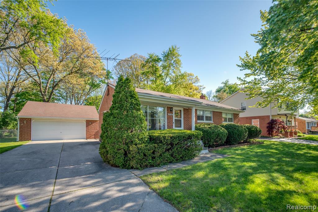 4120 Baybrook Drive, Waterford, MI 48329 — Photo 2