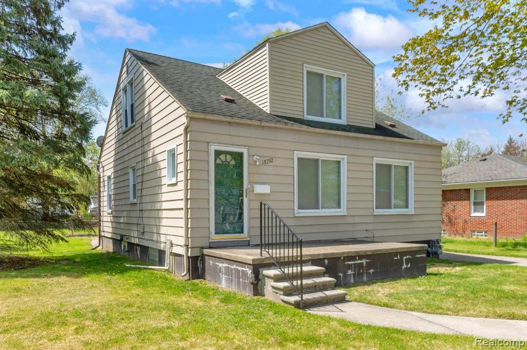 18792 Old Homestead Drive, Harper Woods, MI, 48225