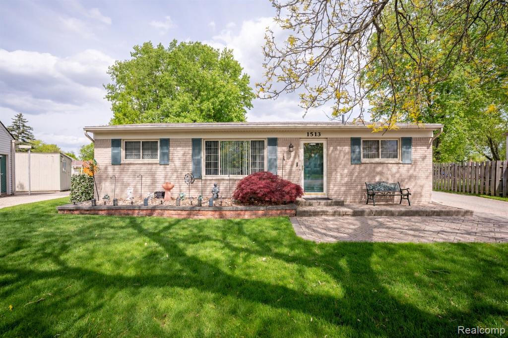1513 Rustic Ridge Road, Canton, MI 48188 — front exterior