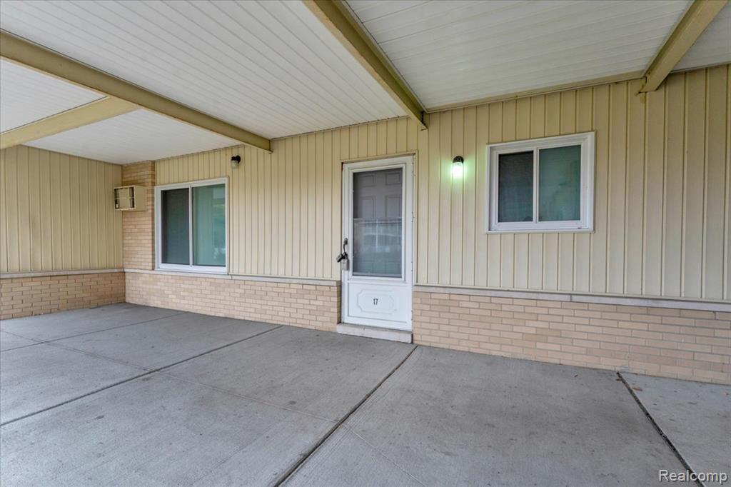 7350 N Inkster Road, 17, Dearborn Heights, MI 48127 — Photo 2
