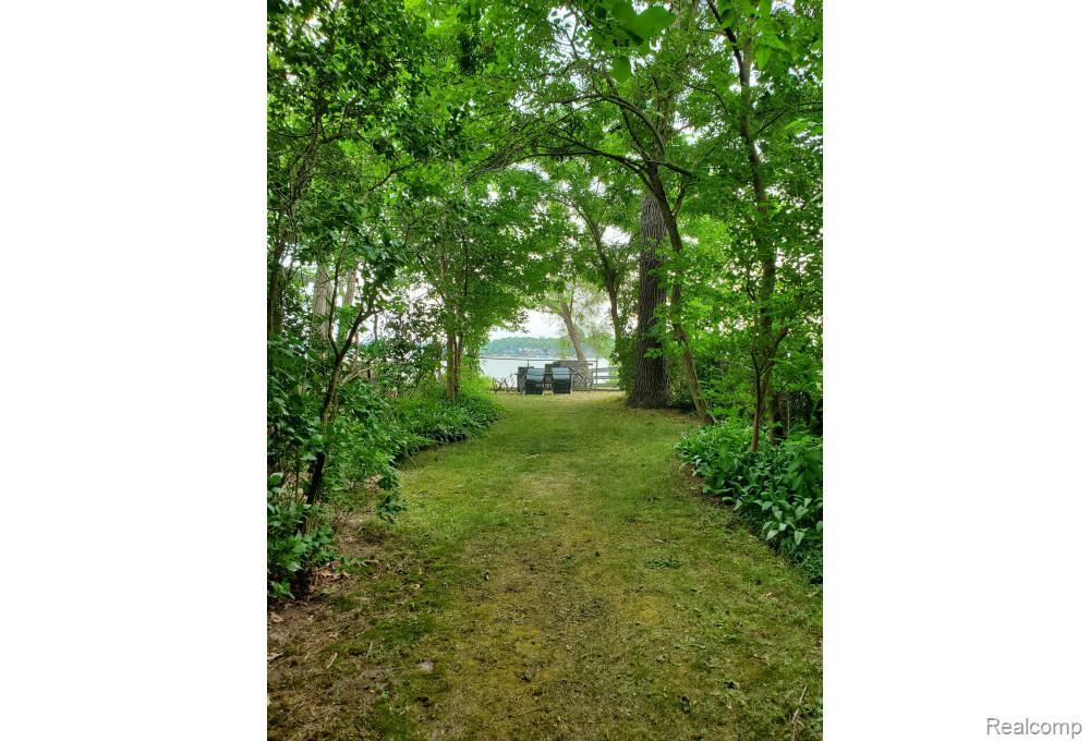 7377 Cooley Lake Road, West Bloomfield, MI 48324 — Photo 48