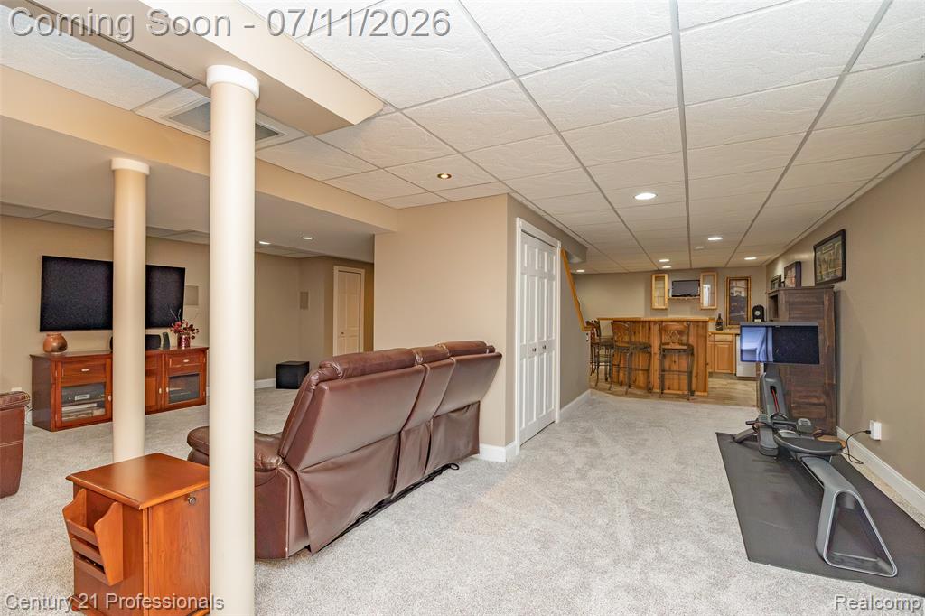 689 Woodfield Way, Rochester Hills, MI 48307 — Photo 43