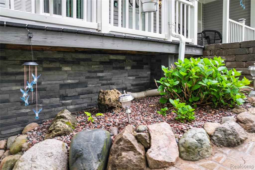 901 Ridge Road, Lake Orion, MI 48362 — Photo 6