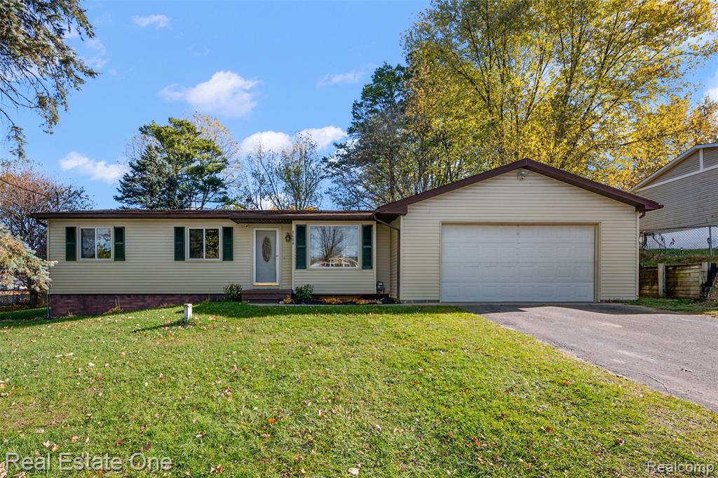 9600 Yale Avenue, Clarkston, MI 48348 — Photo 2