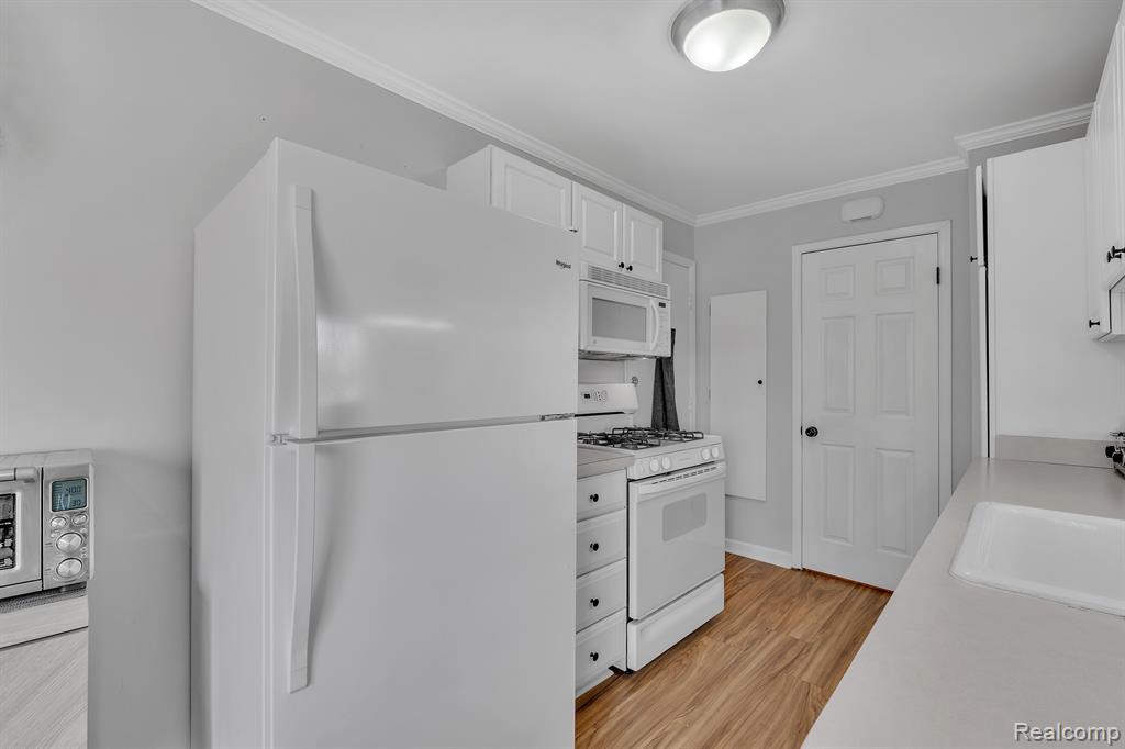23625 STONEHENGE Boulevard, Novi, MI — Photo 15