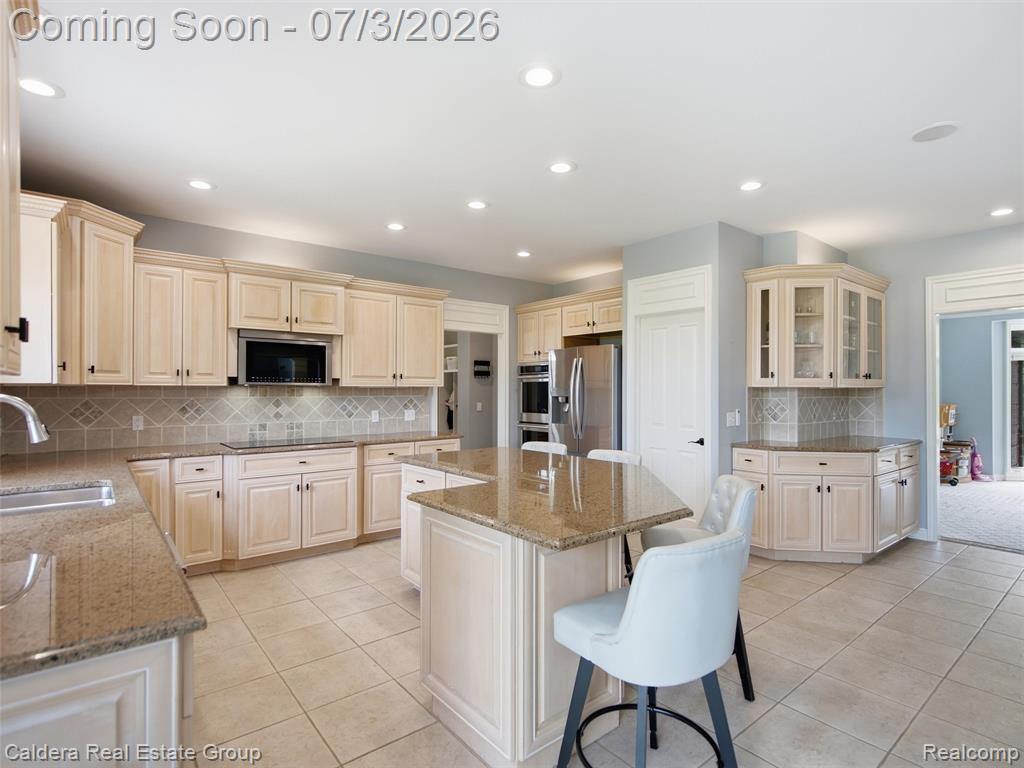 56015 Parkview Drive, Utica, MI 48316 — Photo 34