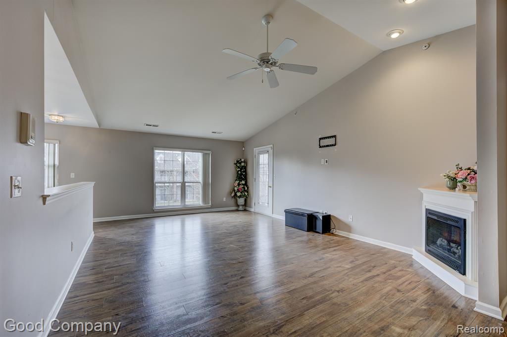 29567 NOTTINGHAM Circle, Livonia, MI 48152 — Photo 6