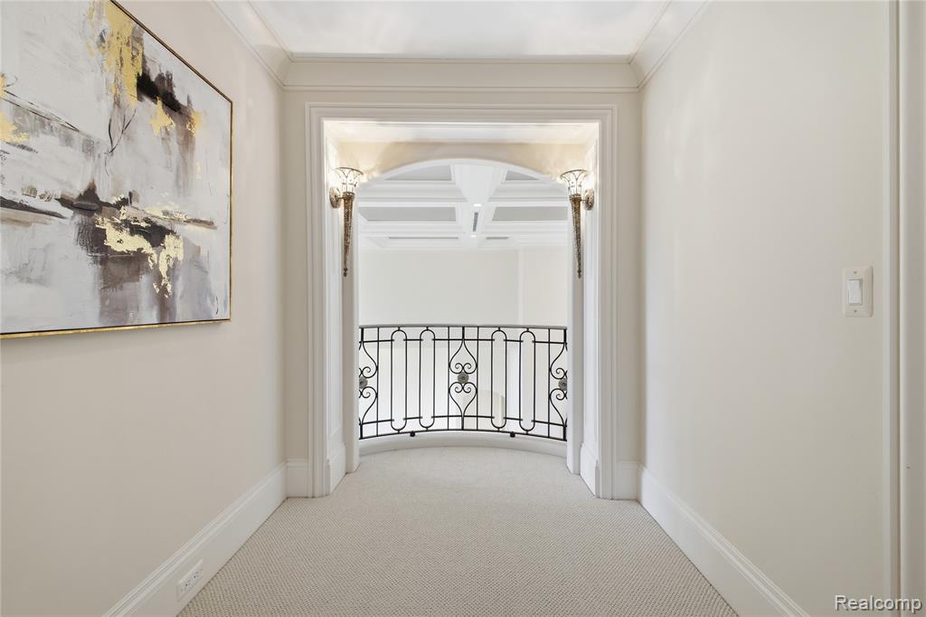 5230 Clarendon Crest Street, Bloomfield Hills, MI 48302 — Photo 29