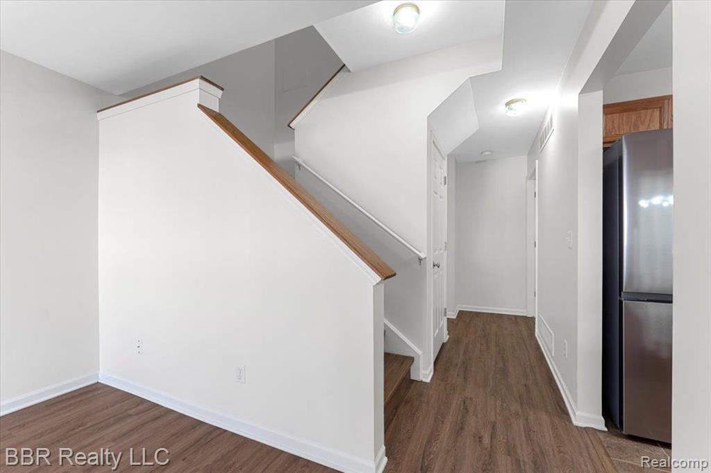 24007 FAIRLANE Boulevard, Woodhaven, MI 48183 — Photo 11