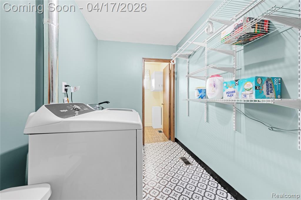 19534 Coachwood Road, Riverview, MI 48193 — Photo 24