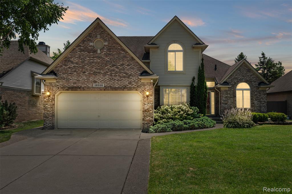 19550 Shorecrest Drive, Clinton Twp, MI 48038