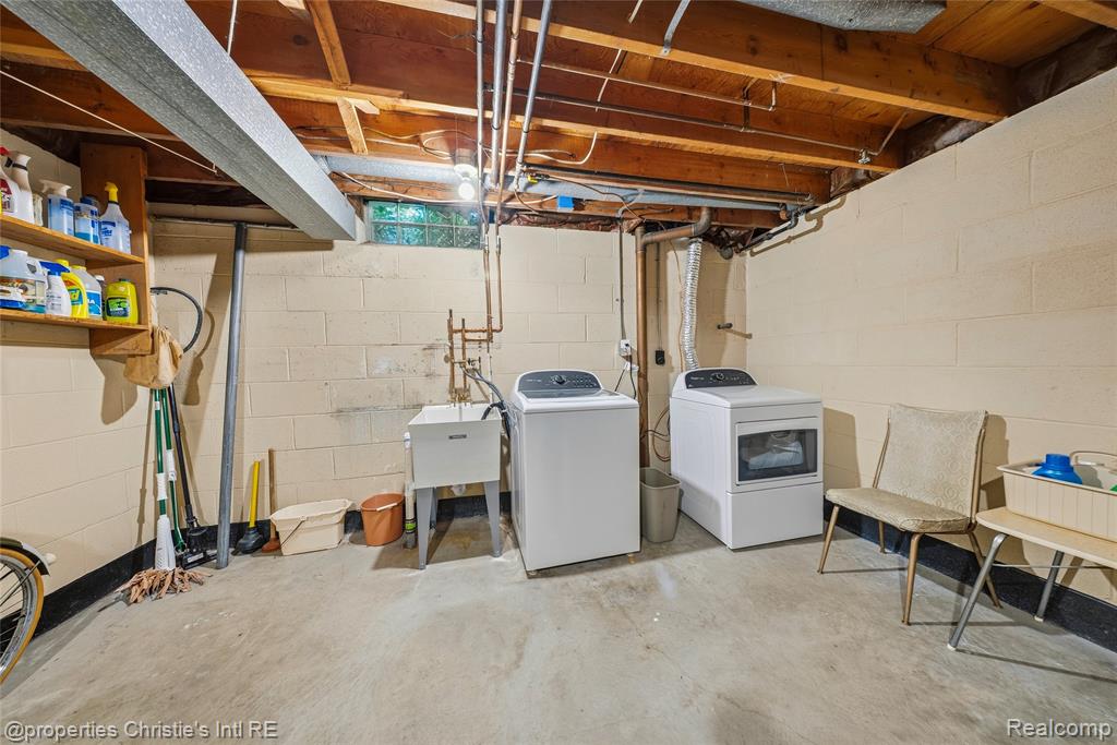 713 Moorland Drive, Grosse Pointe Woods, MI 48236 — Photo 21