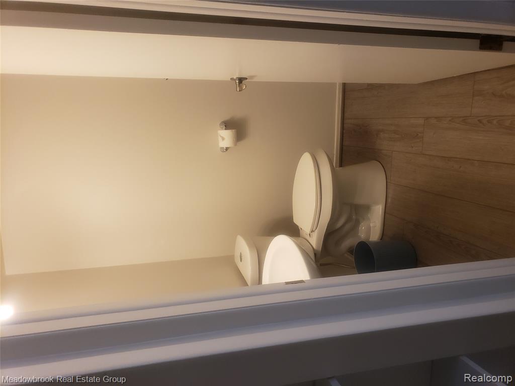 8679 Kennedy Circle N, 2, Warren, MI 48093 — Photo 11