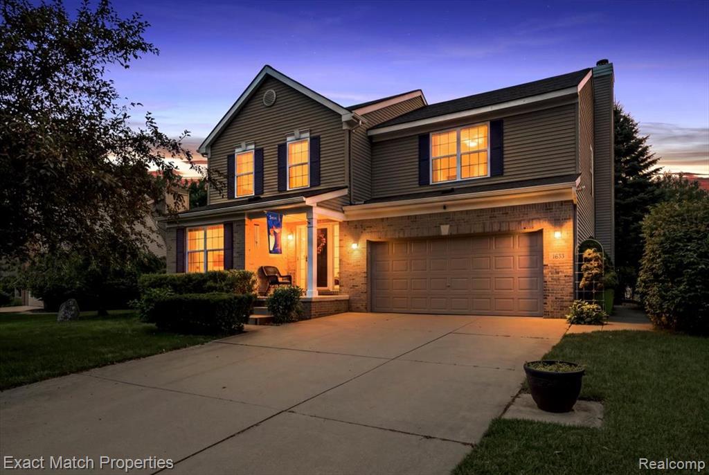 1633 Four Seasons Drive, Howell, MI 48843