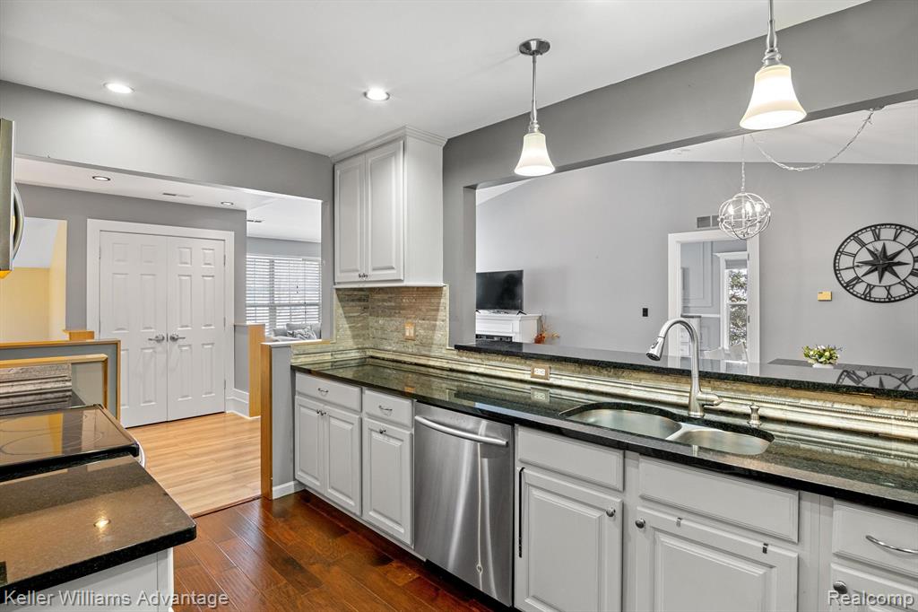 1982 Flagstone Circle, Rochester, MI 48307 — Photo 12