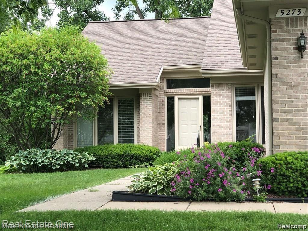 5273 SIMPSON LAKE Road, West Bloomfield, MI 48323 — Photo 2
