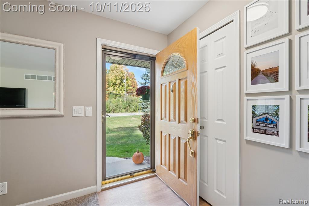 6457 Bristol Road, Swartz Creek, MI 48473 — Photo 10