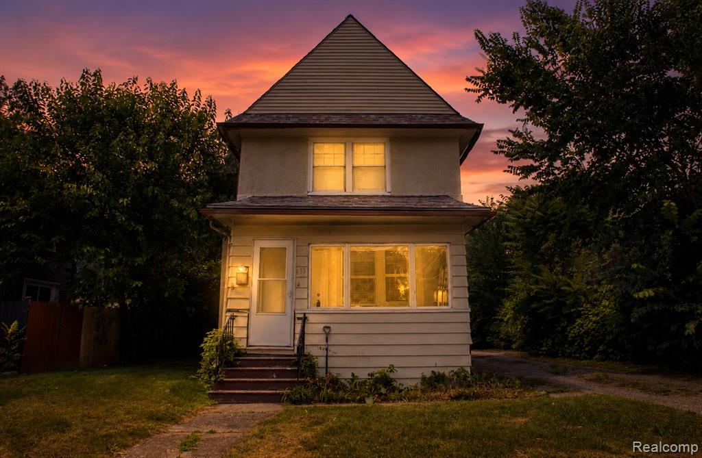 633 N Perry Street, Pontiac, MI 48342