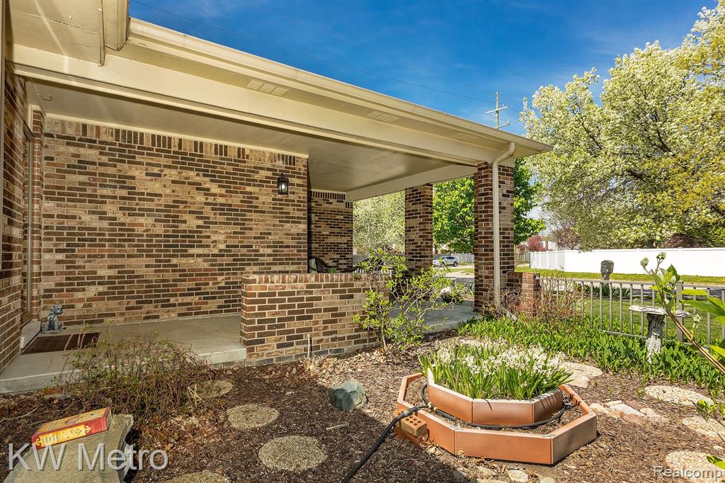 44235 WESTMINISTER Way, Canton, MI 48187 — Photo 48