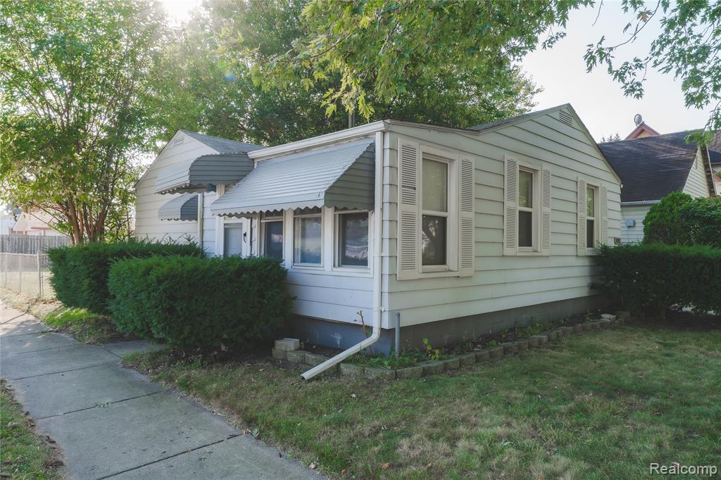 4901 Cornell Street, Dearborn Heights, MI 48125 — Photo 3