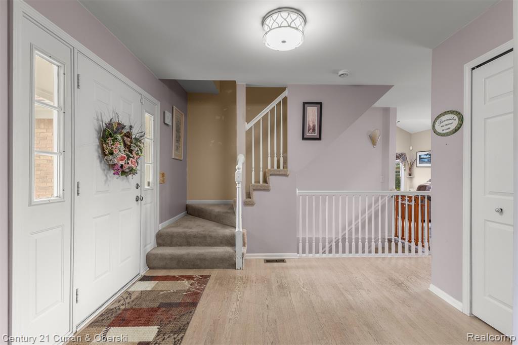 45924 Rockledge Drive, Plymouth, MI 48170 — Photo 13