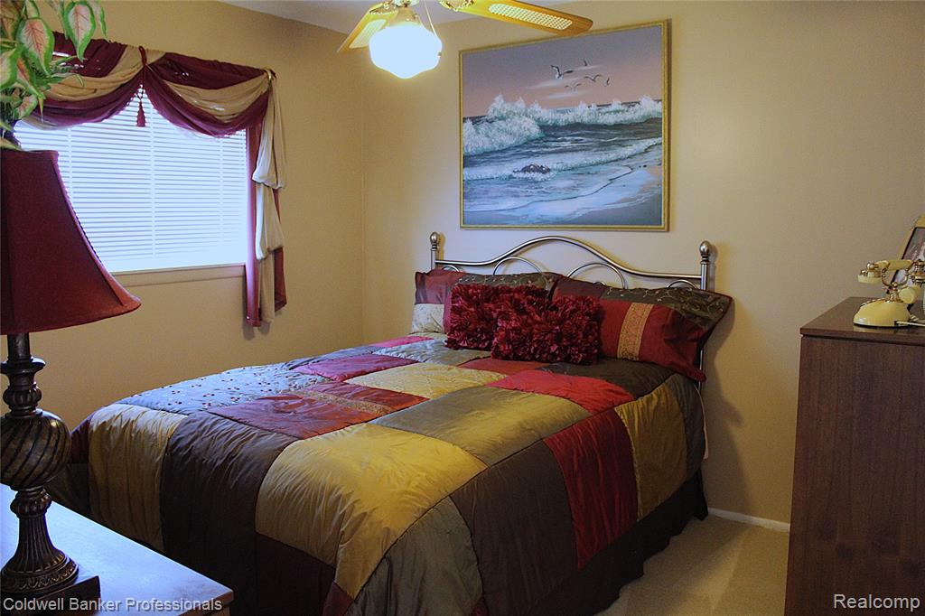 6564 Colonial Street, Dearborn Heights, MI 48127 — Photo 9