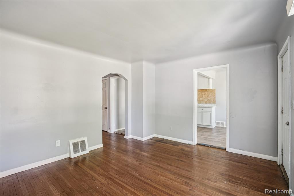 6526 Heyden Street, Detroit, MI 48228 — Photo 8