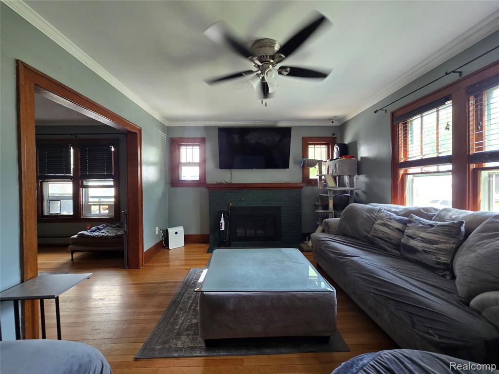 22911 Maple Avenue, Farmington, MI 48336 — Photo 6